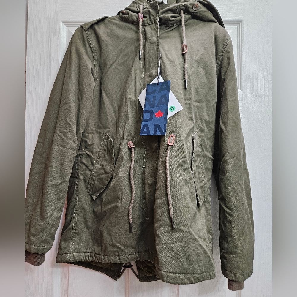 Canadian Green Hooded Parka Jacket - Picture 2 of 11
